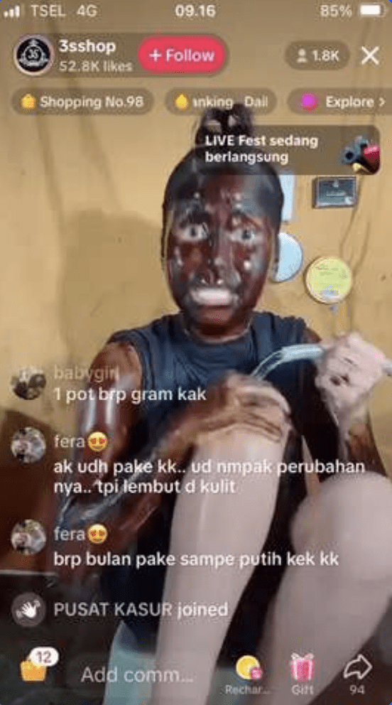 Live shopping broadcast sa TikTok mula sa account na 3sshop kung saan nakikipag-ugnayan ang host sa mga manonood sa pamamagitan ng mga live comment